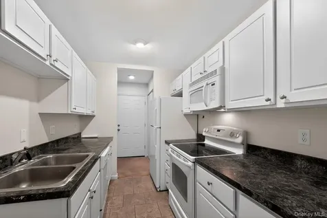 25 Village Park Drive Fishkill NY 12524