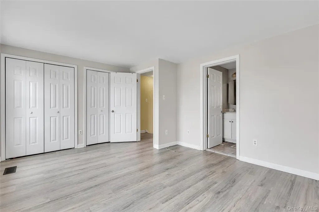 203 Williamsburg Drive Mahopac NY 10541