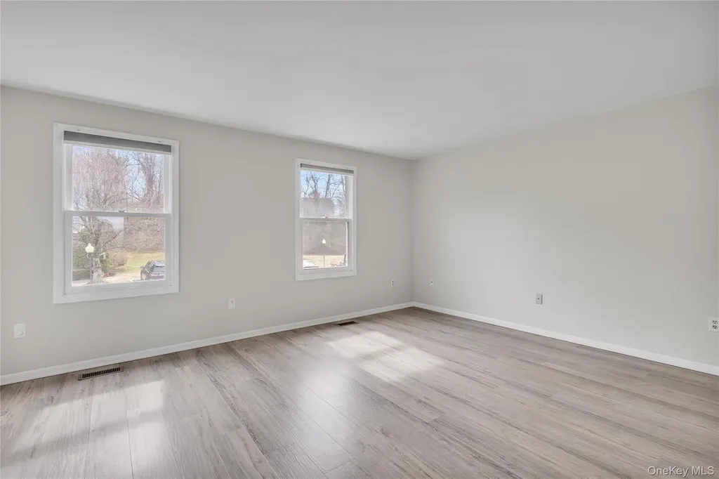 203 Williamsburg Drive Mahopac NY 10541