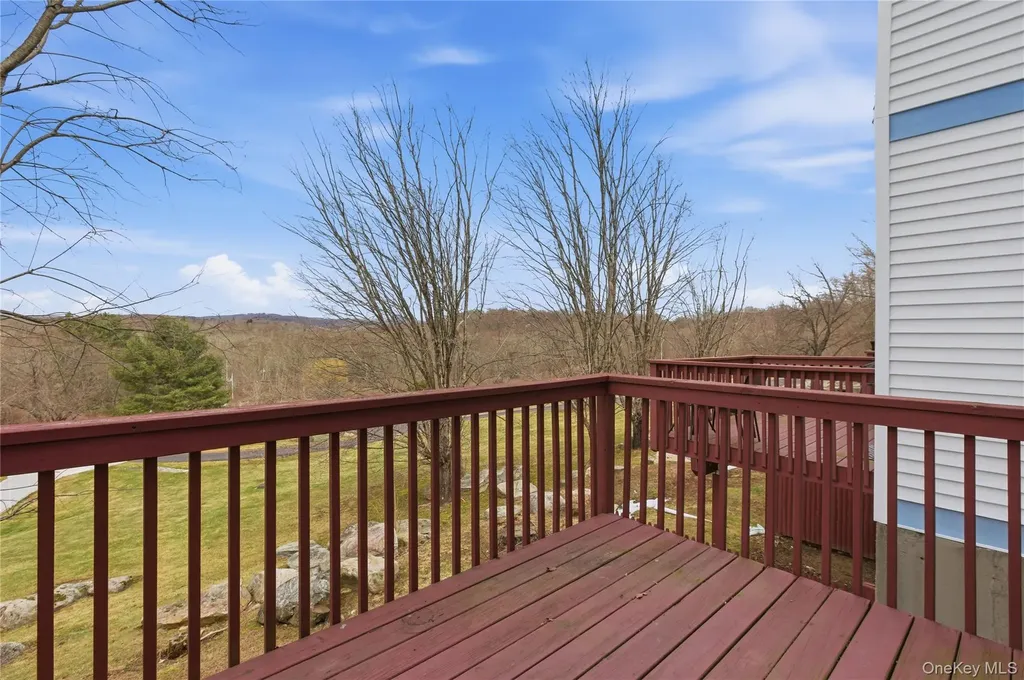203 Williamsburg Drive Mahopac NY 10541