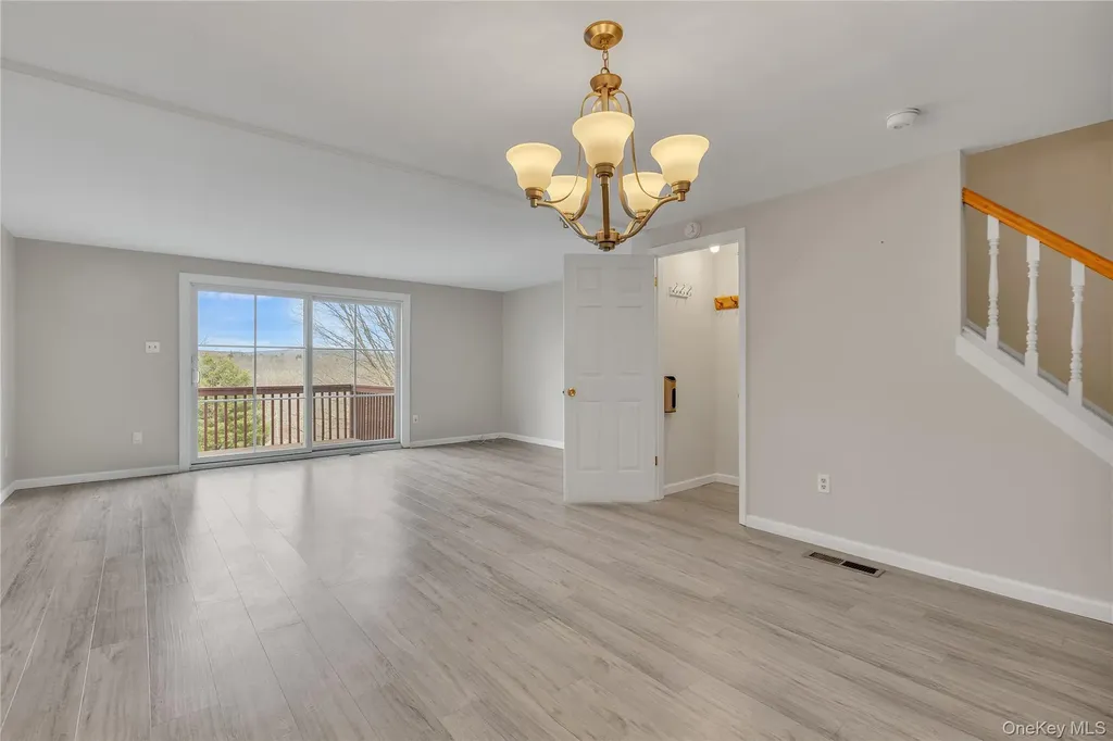 203 Williamsburg Drive Mahopac NY 10541
