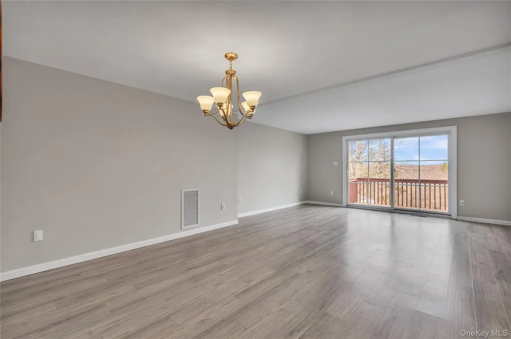 203 Williamsburg Drive Mahopac NY 10541