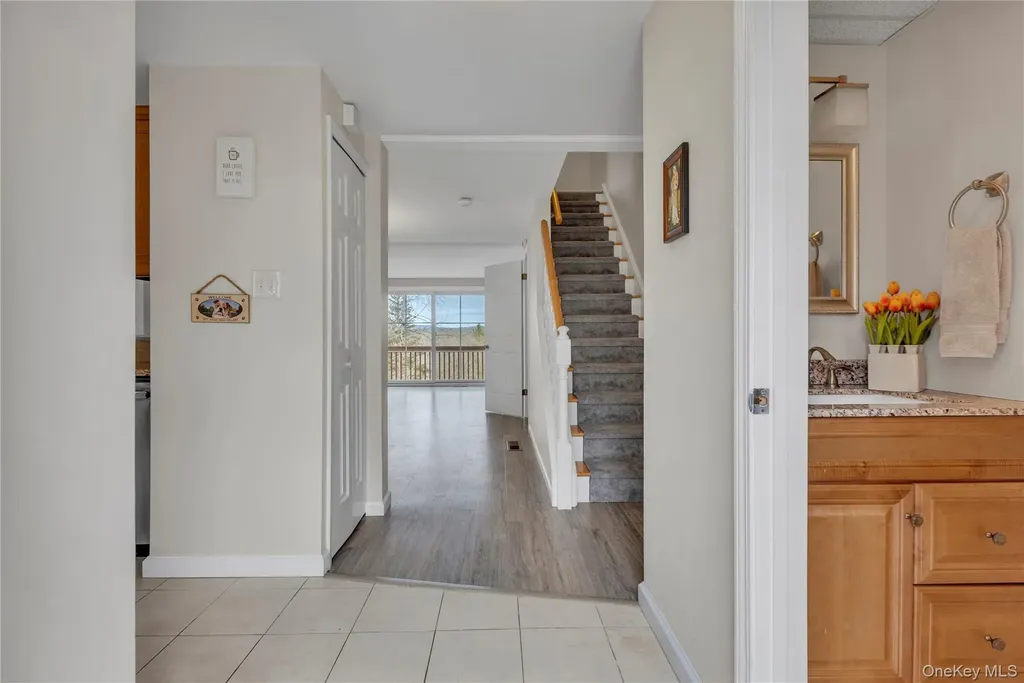 203 Williamsburg Drive Mahopac NY 10541