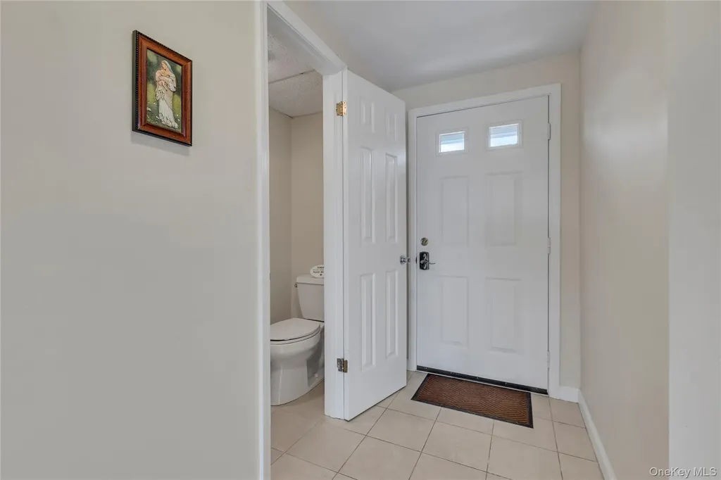 203 Williamsburg Drive Mahopac NY 10541