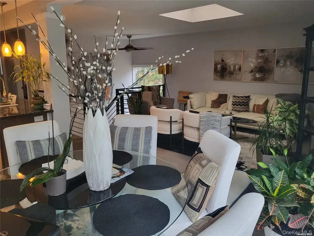 73 Spinney Road East Quogue NY 11942