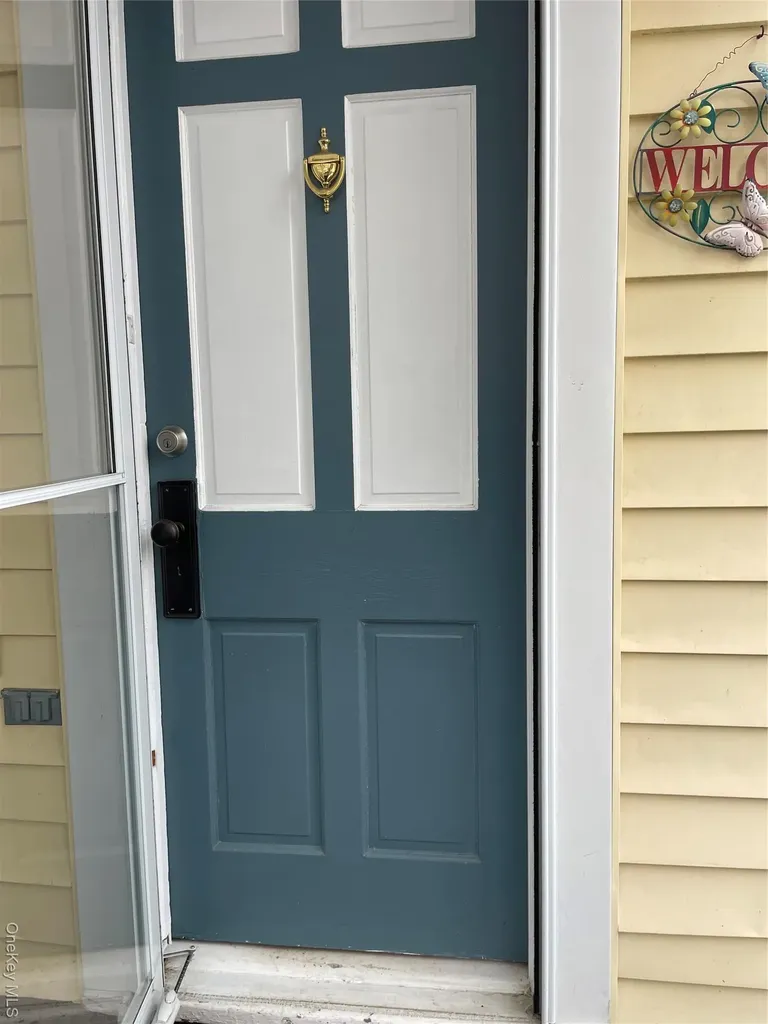 32 Neptune Road Rocky Point NY 11778