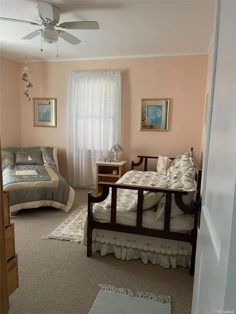 32 Neptune Road Rocky Point NY 11778