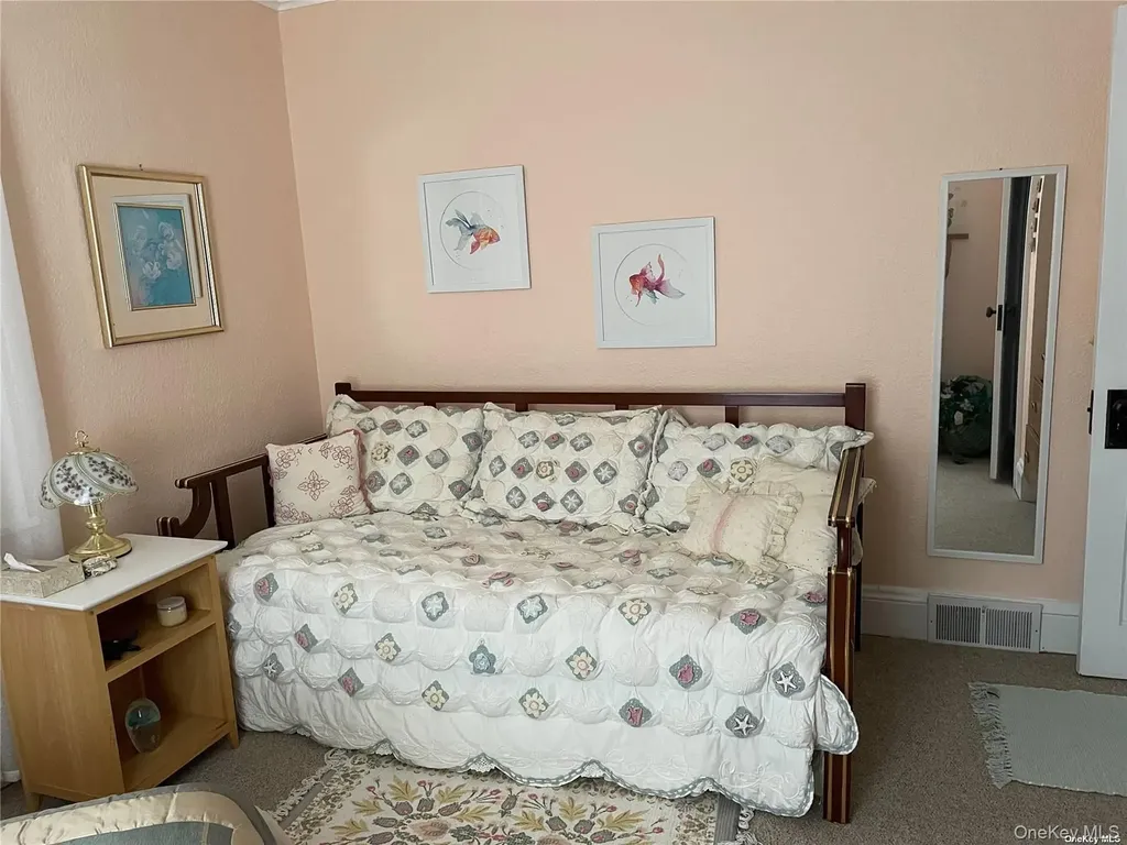 32 Neptune Road Rocky Point NY 11778