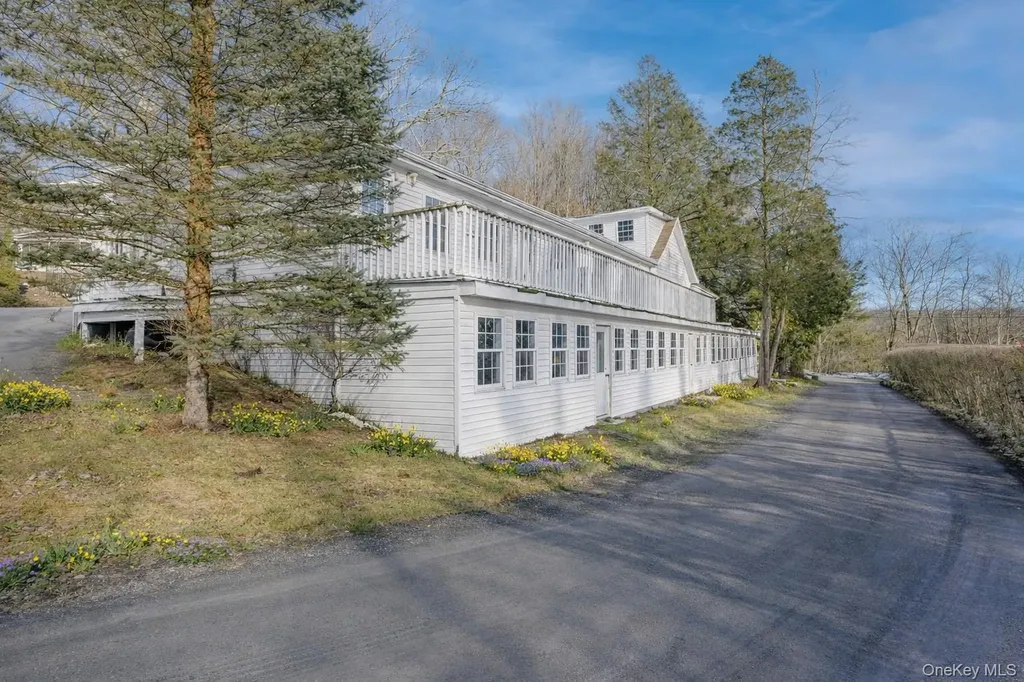 9 Solway Road Saugerties NY 12477