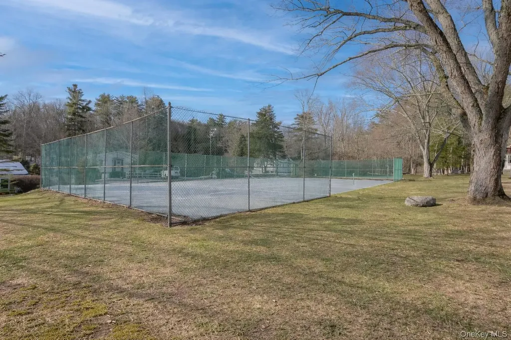 9 Solway Road Saugerties NY 12477