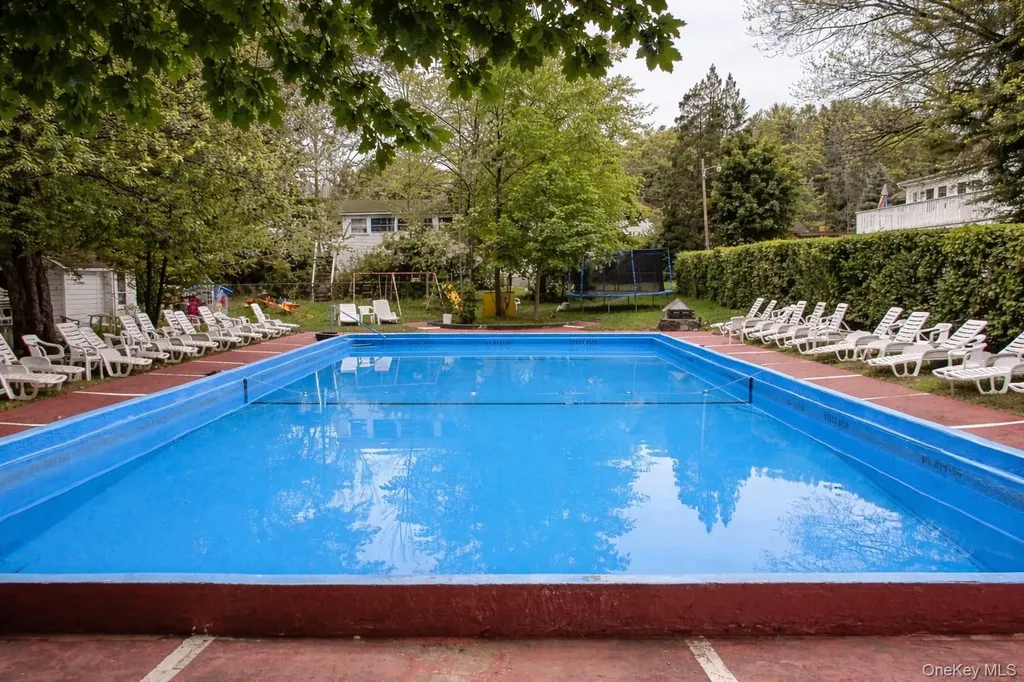9 Solway Road Saugerties NY 12477