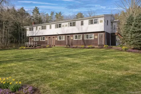 9 Solway Road Saugerties NY 12477