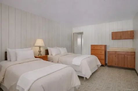 9 Solway Road Saugerties NY 12477