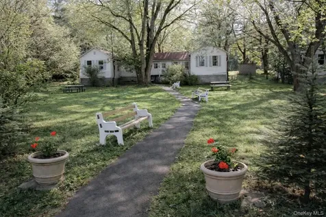 9 Solway Road Saugerties NY 12477
