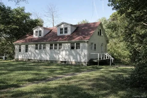 9 Solway Road Saugerties NY 12477