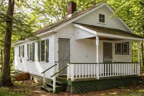 9 Solway Road Saugerties NY 12477