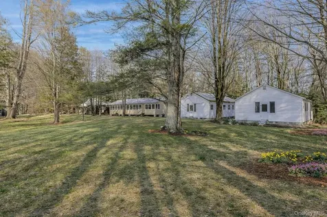 9 Solway Road Saugerties NY 12477