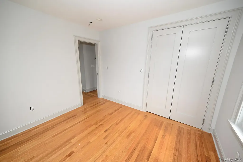 29 Everett Street Lynbrook NY 11563