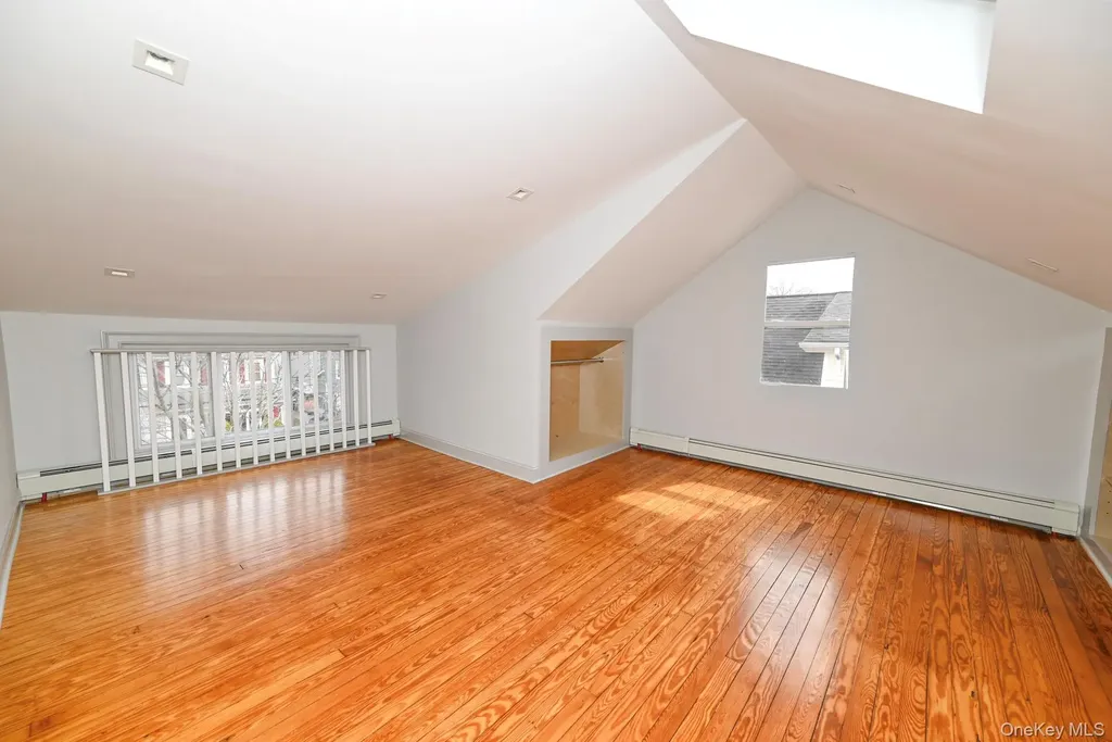 29 Everett Street Lynbrook NY 11563