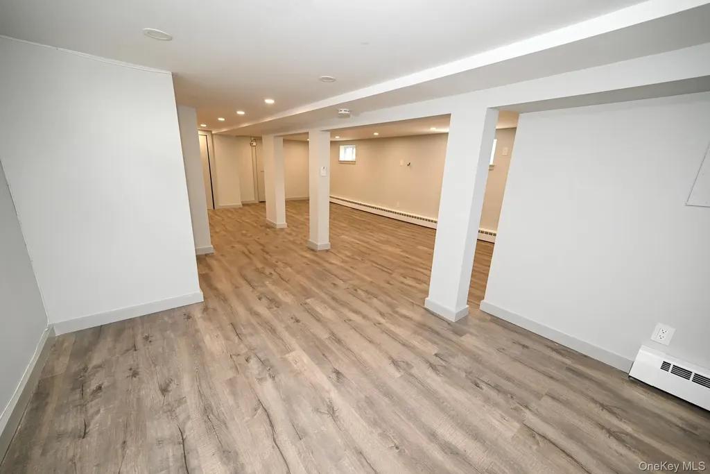 29 Everett Street Lynbrook NY 11563