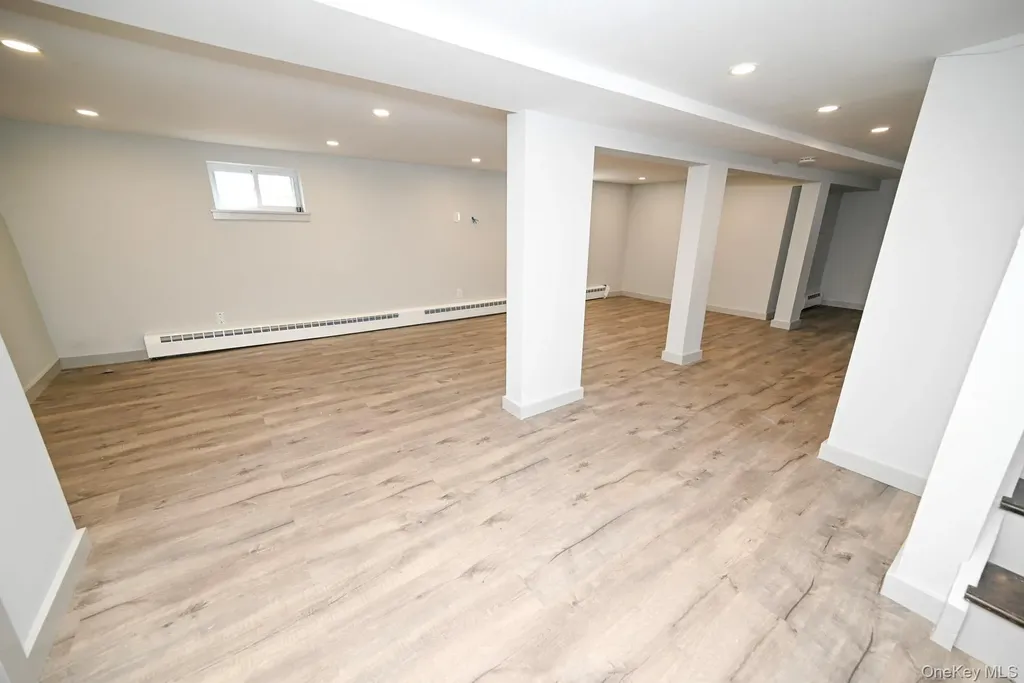 29 Everett Street Lynbrook NY 11563