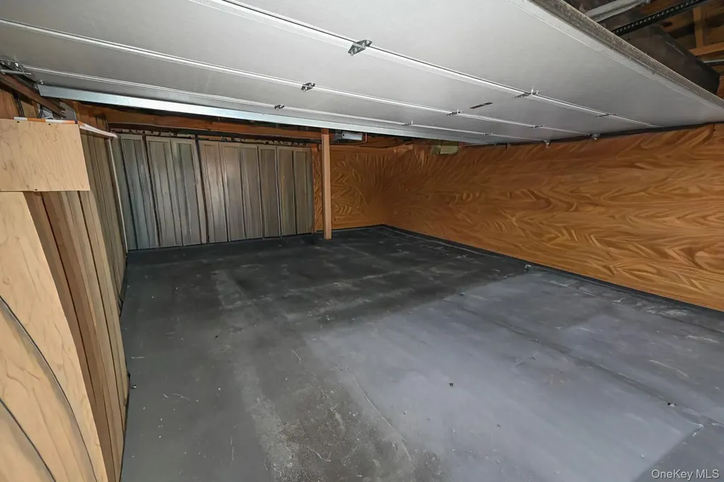 29 Everett Street Lynbrook NY 11563
