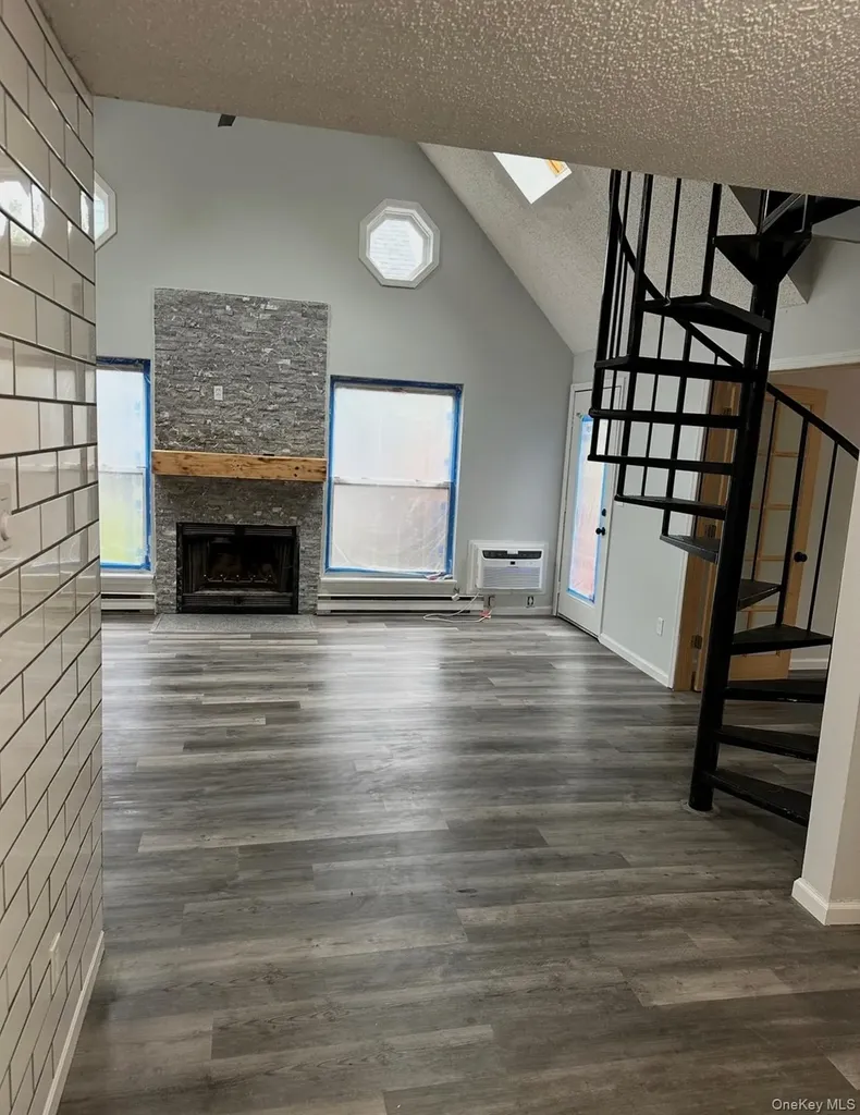 15 Fox Ridge Woodridge NY 12789