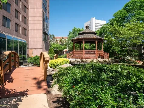 4 Martine Avenue White Plains NY 10606