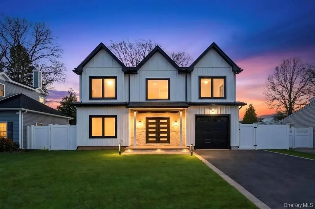 26 Fieldstone Drive Syosset NY 11791
