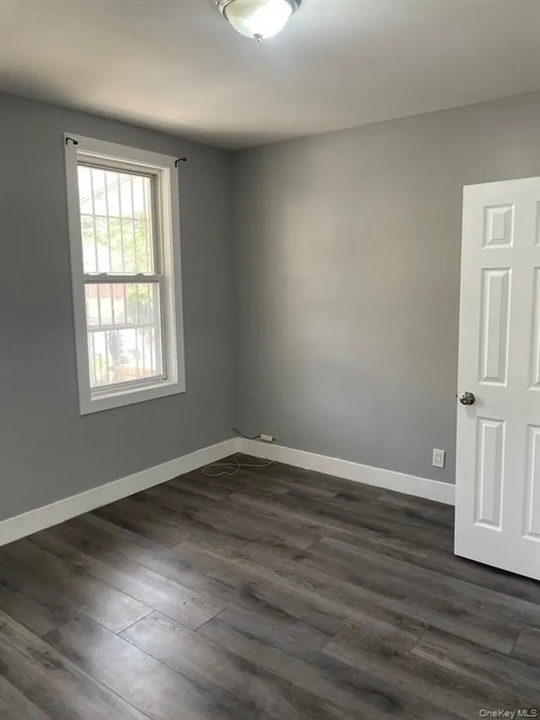 1038 E 224th Street Bronx NY 10466