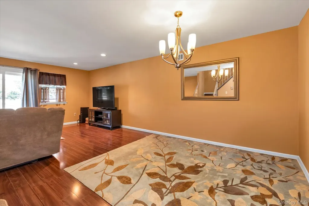 815 Franklin Avenue Valley Stream NY 11580