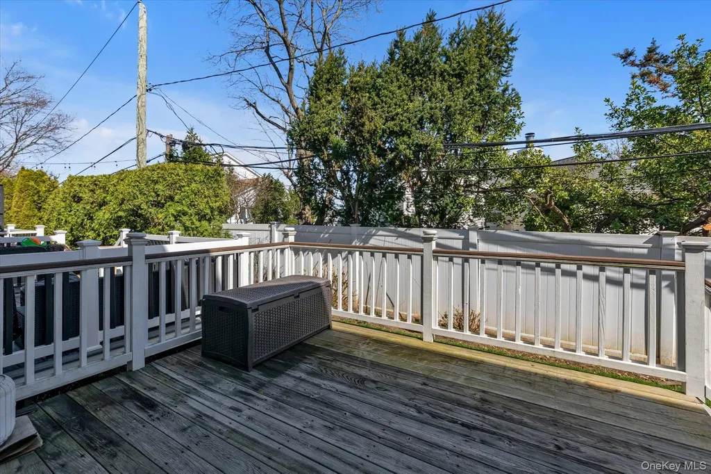 815 Franklin Avenue Valley Stream NY 11580