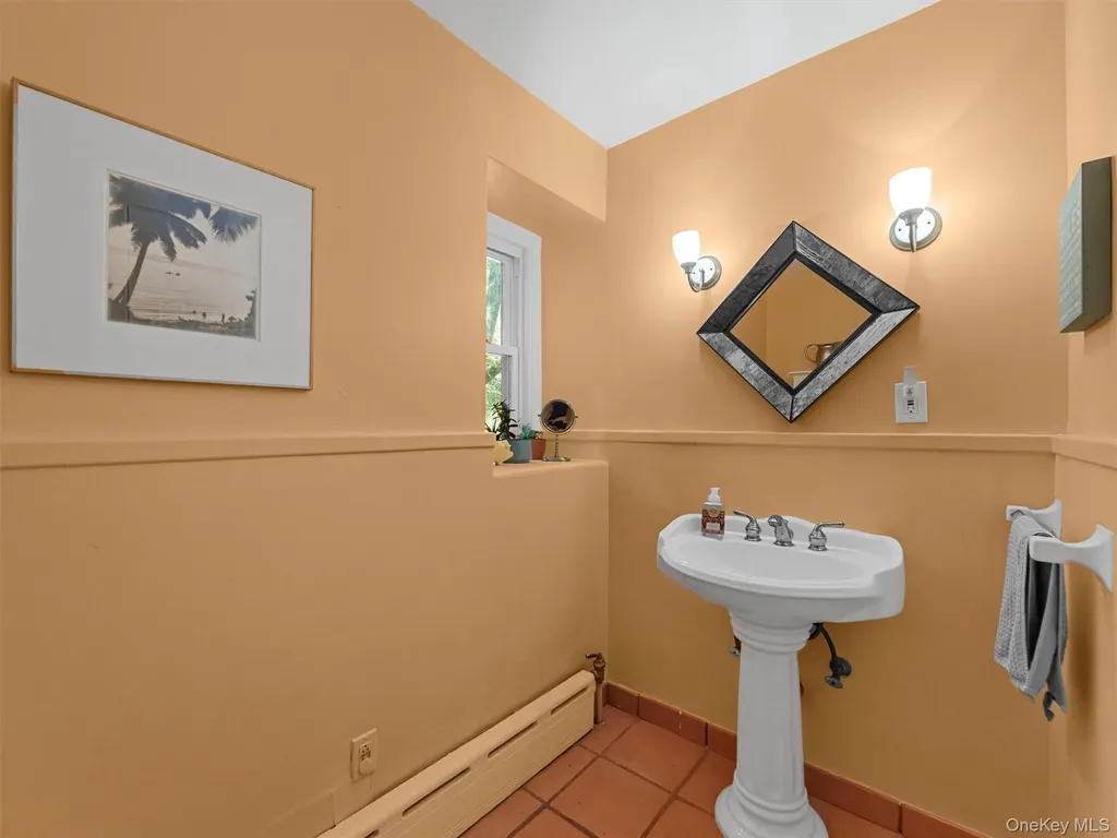 1 Finnegan Lane Montebello NY 10901