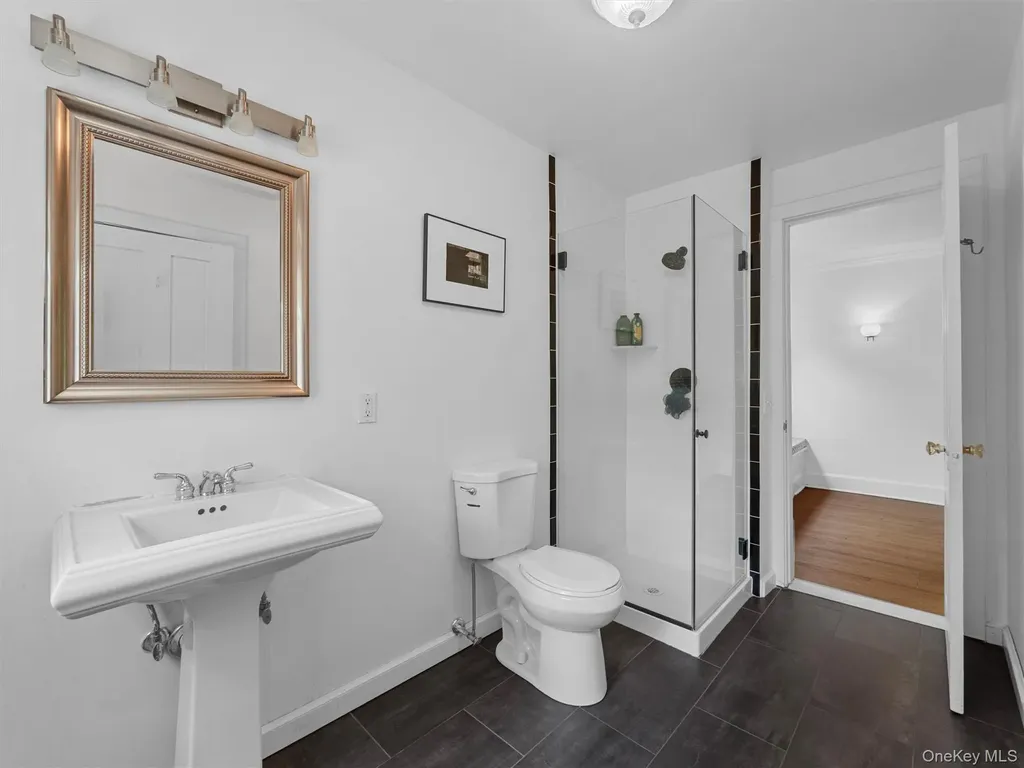 1 Finnegan Lane Montebello NY 10901