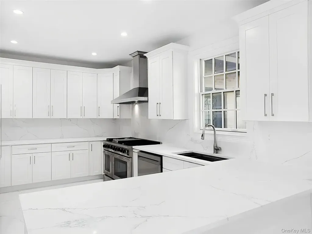 56 Jackson Avenue Mineola NY 11501