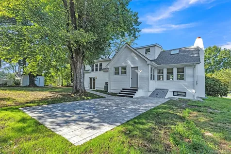 221 Locust Road Yorktown Heights NY 10598