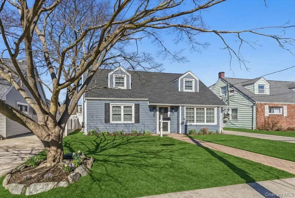 86 Oceanview Avenue Valley Stream NY 11581