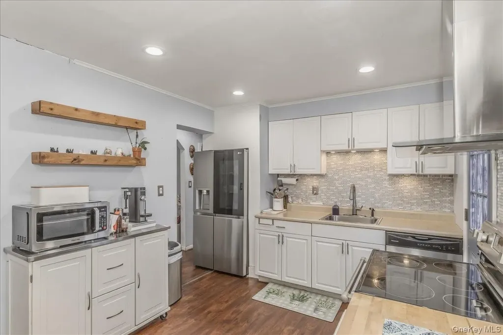 86 Oceanview Avenue Valley Stream NY 11581