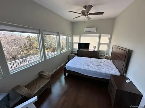154 Doctors Walk Cherry Grove NY 11782