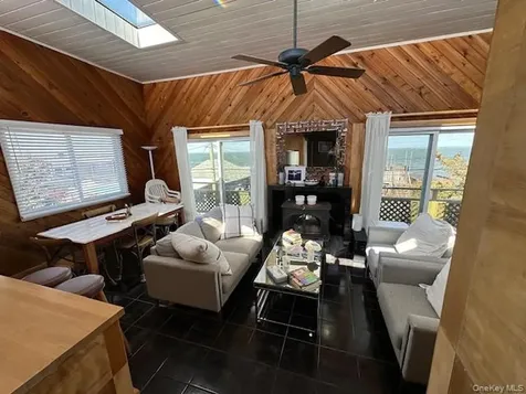 154 Doctors Walk Cherry Grove NY 11782