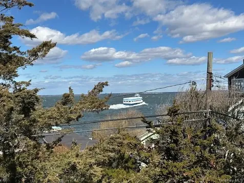 154 Doctors Walk Cherry Grove NY 11782