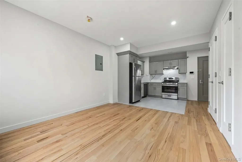 444 Graham Avenue Brooklyn NY 11211