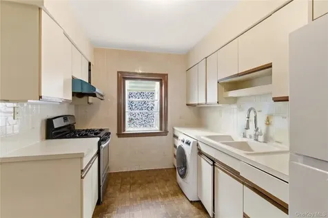 56-20 217th Street Bayside NY 11364