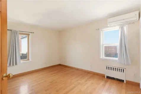 56-20 217th Street Bayside NY 11364