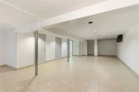 56-20 217th Street Bayside NY 11364