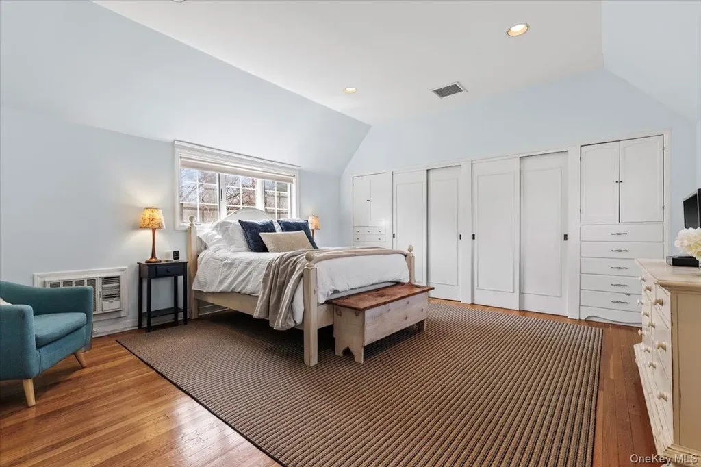 6 Walbrooke Circle Scarsdale NY 10583