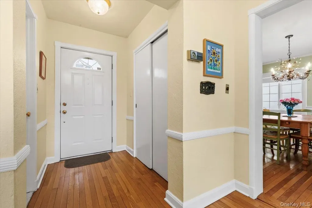 6 Walbrooke Circle Scarsdale NY 10583