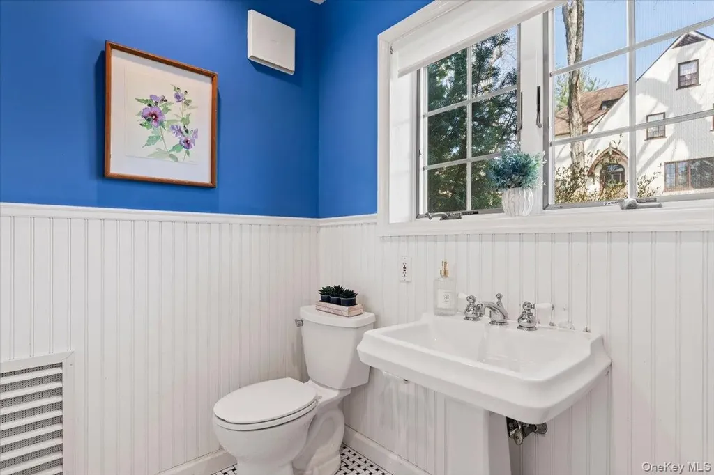 6 Walbrooke Circle Scarsdale NY 10583