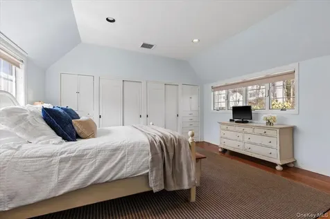 6 Walbrooke Circle Scarsdale NY 10583