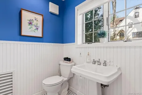 6 Walbrooke Circle Scarsdale NY 10583